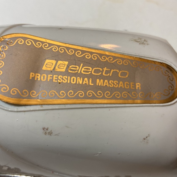 MCM Retro ELECTRO Professional Electric Massager - Picture 3 of 5